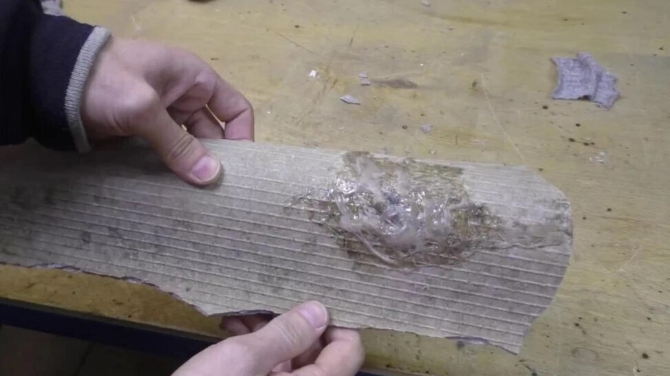 Пенопласт растворяем в ксилоле и получаем отличный клей