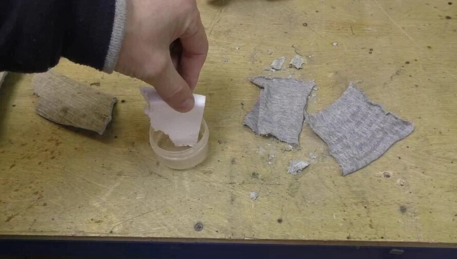 Пенопласт растворяем в ксилоле и получаем отличный клей