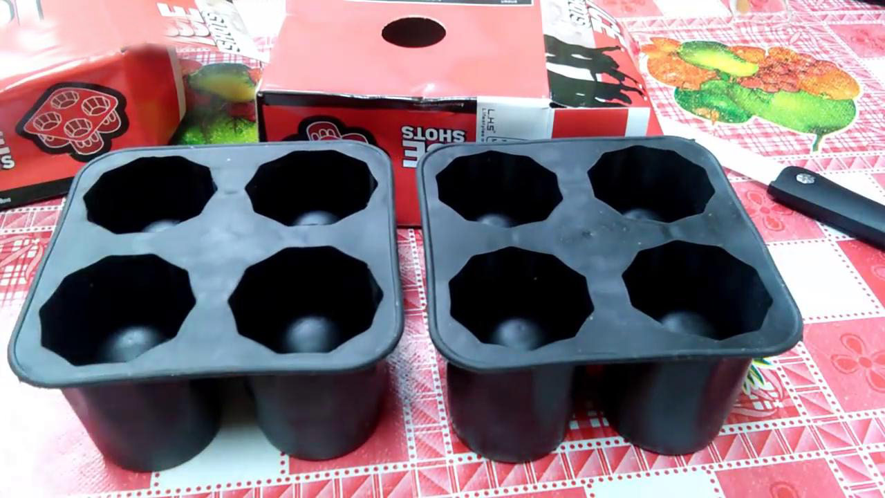 Ледяные рюмки, актуально для лета