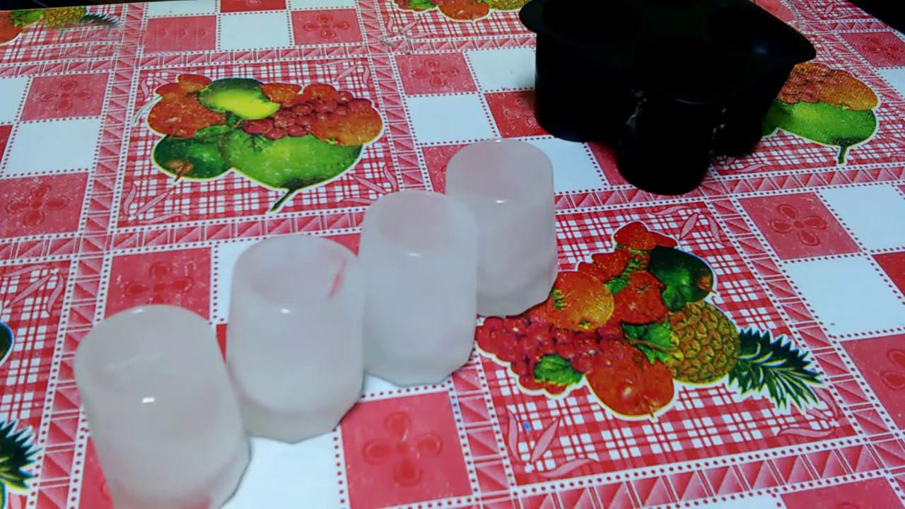 Ледяные рюмки, актуально для лета