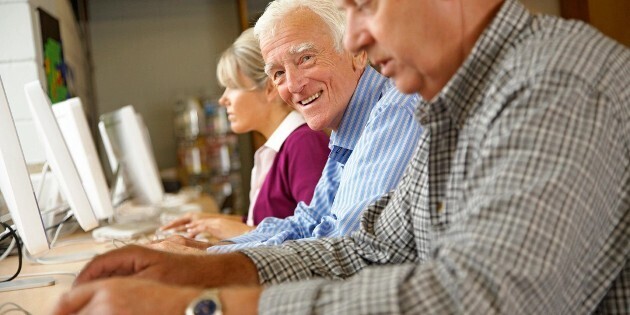 Единственный законный способ получения полной индексации пенсий работающим пенсионерам: увольняться не нужно. Как будет сделан перерасчет выплат?