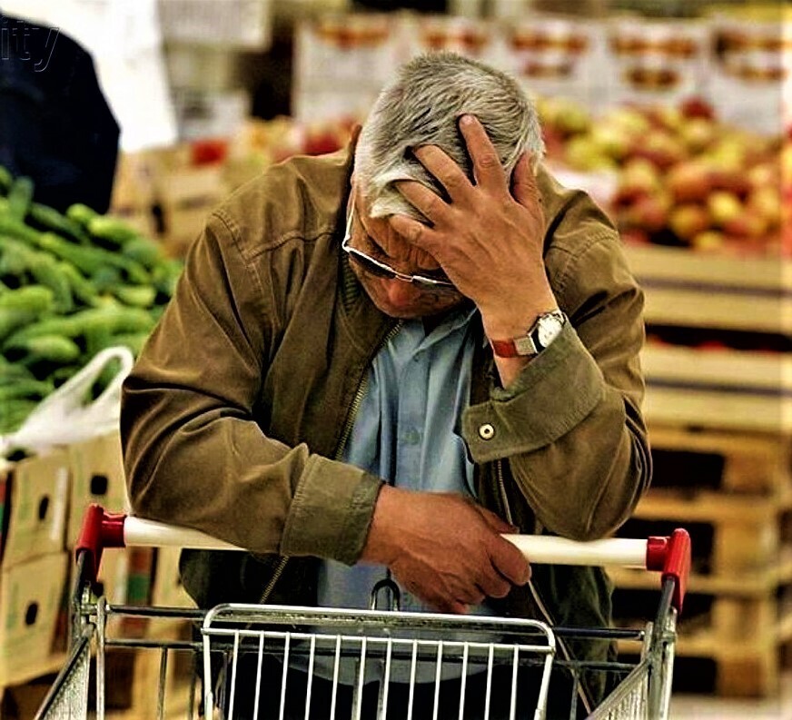 Бедность в России: Теперь это бережное потребление? Научились же чиновники особому языку. Всё шиворот-на-выворот