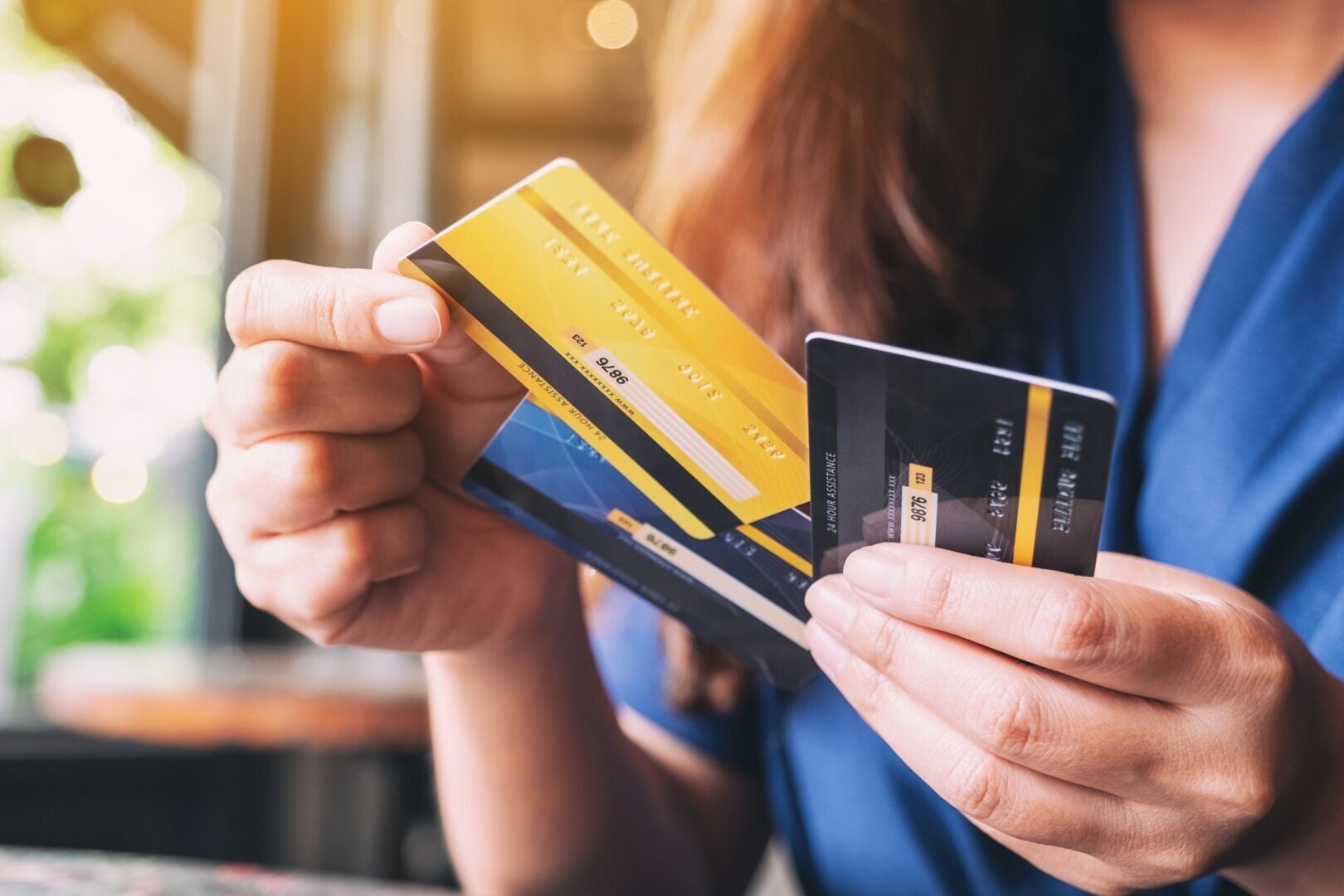 Как выбрать дебетовую карту — важные критерии и нюансы