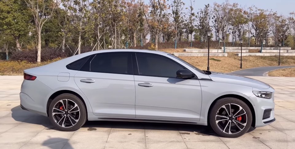 В Китае представлен обновлённый седан Geely Xingrui