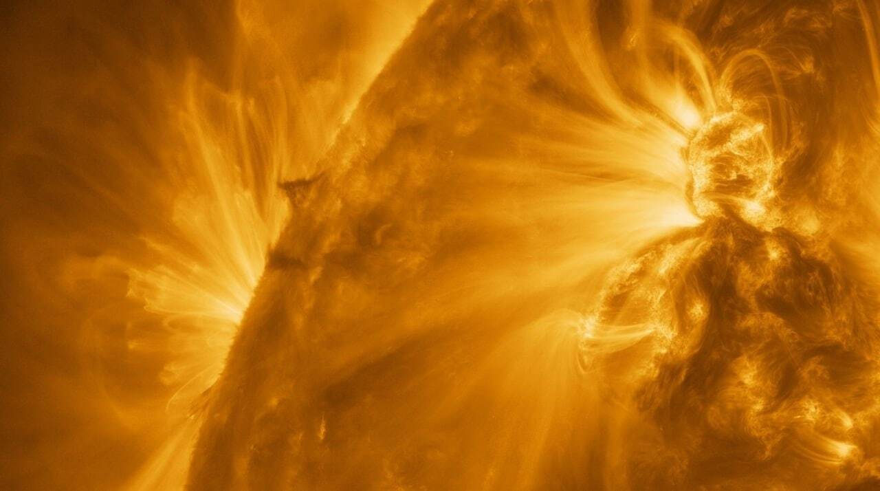 Зонд Solar Orbiter сфотографировал Солнце с самого близкого расстояния в истории.