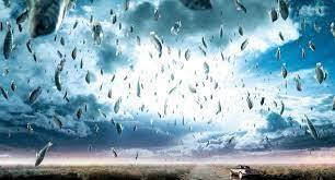 В июле на головы индусов обрушился рыбный ливень. С неба падали лягушки и другие обитатели водоемов