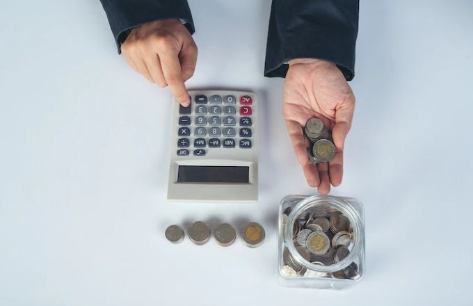 Трудишься дистанционно – плати дважды или трудности налогообложения работы на удаленке из другой страны. Новый закон готов, но еще можно исправить...