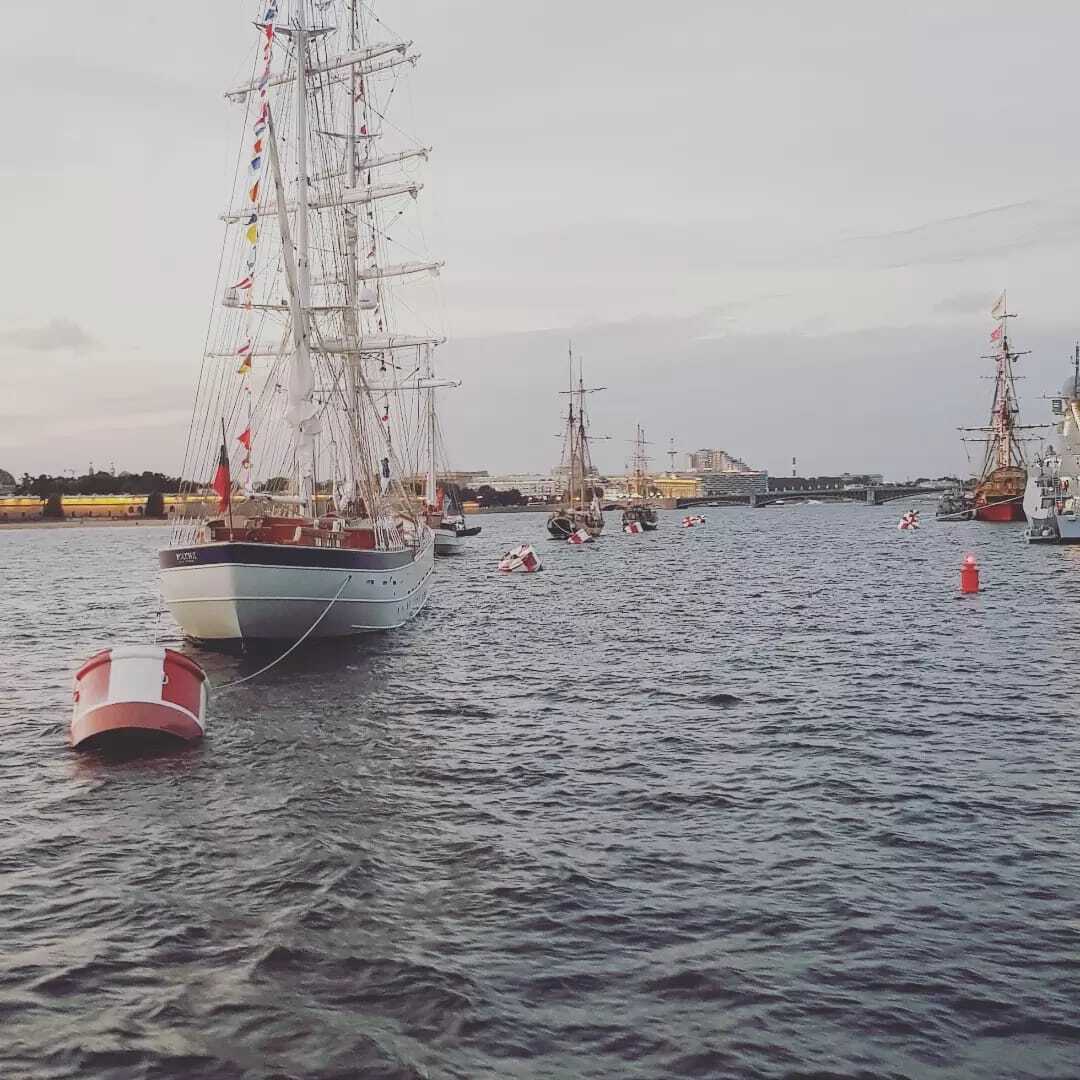 День ВМФ-2022: Санкт-Петербург, как он проходит. поздравляю всех причастных к дню ВМФ с праздником ВМФ! Смотреть на ютубе день ВМФ в Санкт-Петербурге!
