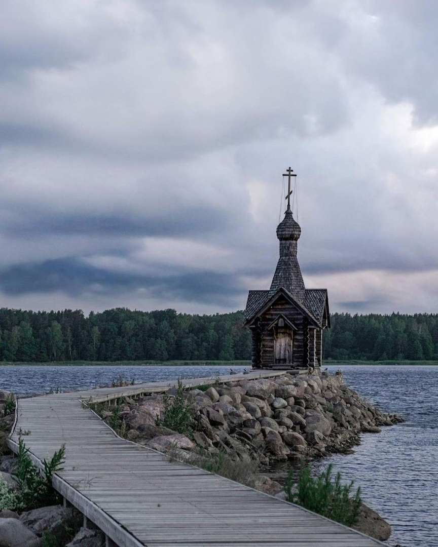 Часовня Николая Чудотворца в Ленинградской области. Место уединения...