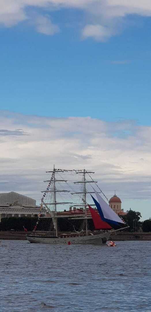 День ВМФ-2022: Санкт-Петербург, как он проходит. поздравляю всех причастных к дню ВМФ с праздником ВМФ! Смотреть на ютубе день ВМФ в Санкт-Петербурге!