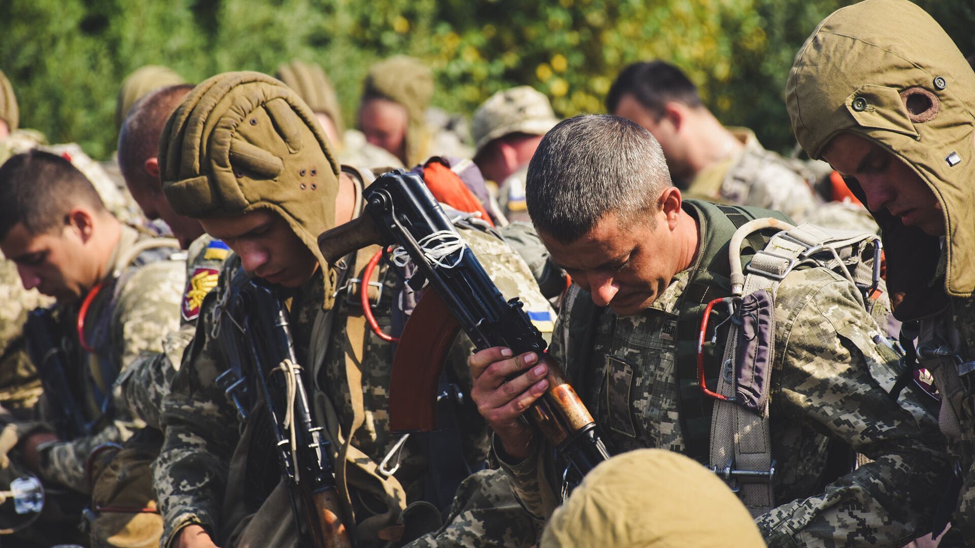 Новости украины сегодня когда закончится. Российский солдат. Военные Украины. Военная операция.