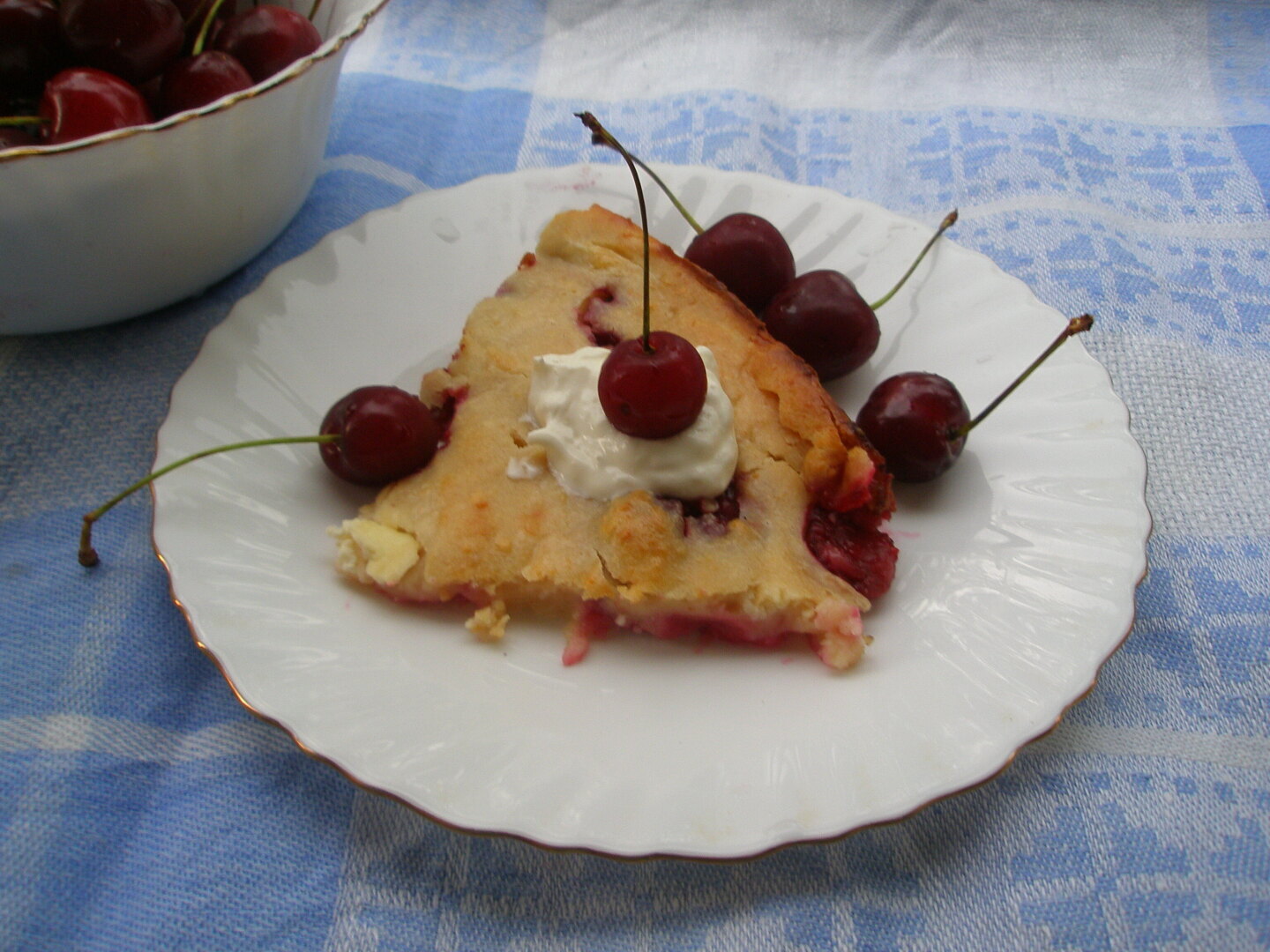 Рецепт творожной запеканки с вишней