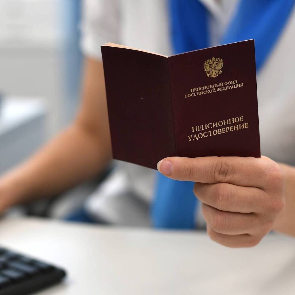 Пенсионерам важно знать, действительно ли нельзя копить пенсию на банковской карте – отличаем слухи от правды!