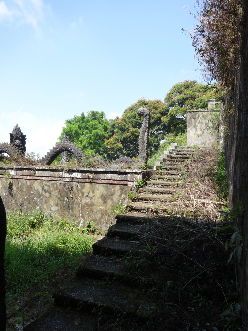 Топ-5 классных мест на Бали: старинные храмы, заброшенный отель с призраками, встречи с дельфинами