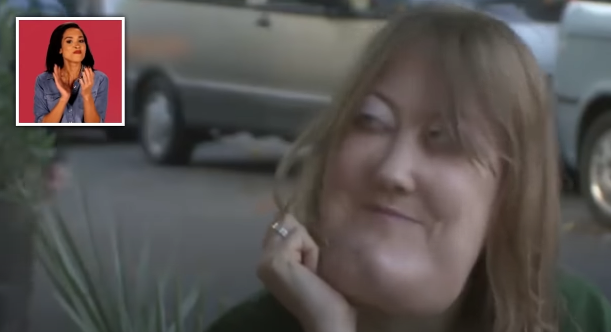 Женщина с необычной головой.