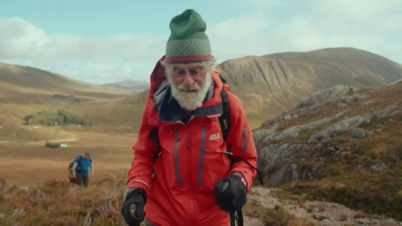 Осталось восемь: 80-летний дед покоряет все 282 шотландских пика Мунро!