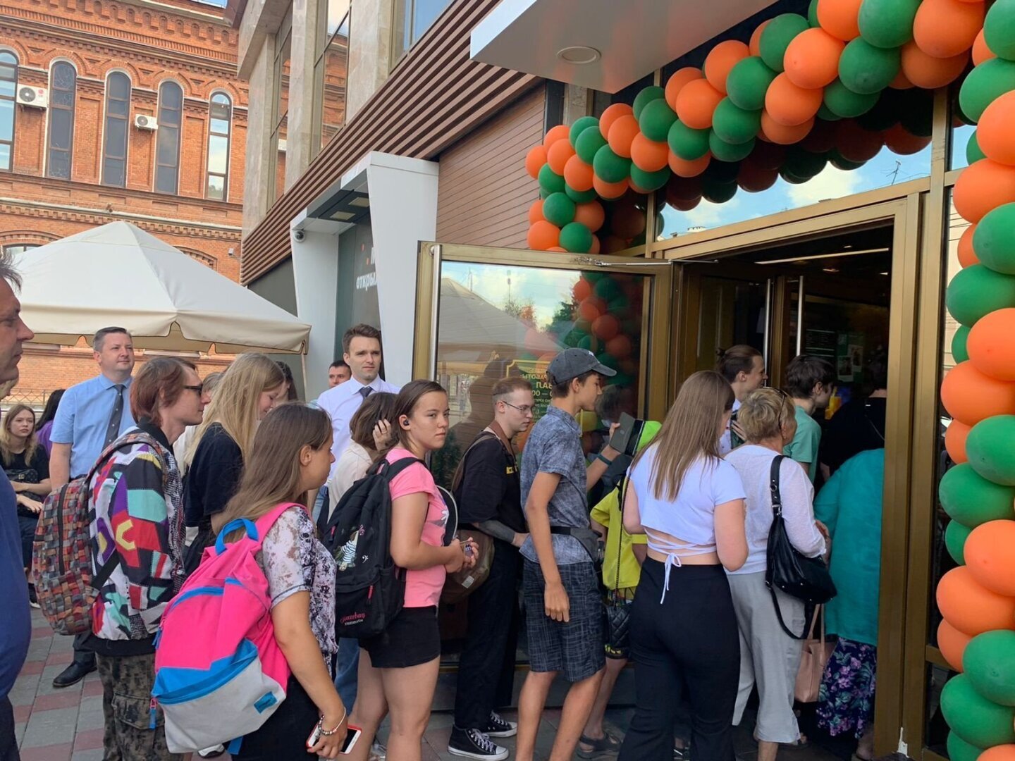 "Вкусно - и точка": сможет ли "новый русский Макдоналдс" понравится российскому потребителю?