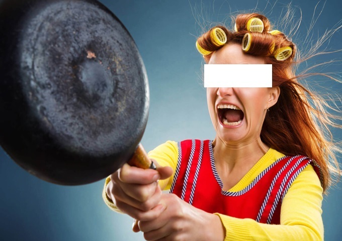 Сковородка как аргумент в споре супругов: Шекспир нервно курит за углом. Ему и не снились такие страсти