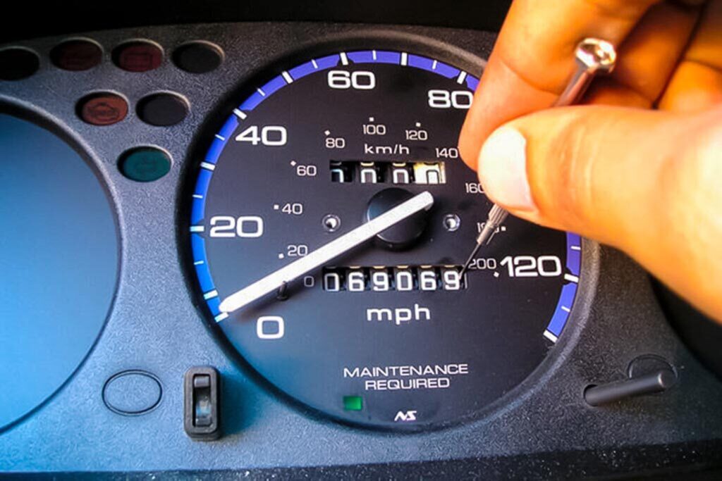 Купили авто со скрученным пробегом? Деньги можно вернуть!