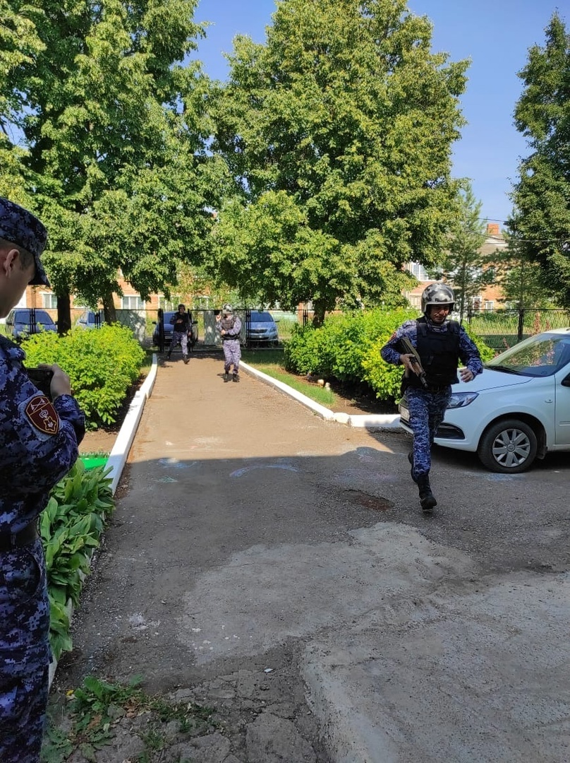 В Башкирии сотрудники Росгвардии провели антитеррористическую тренировку
