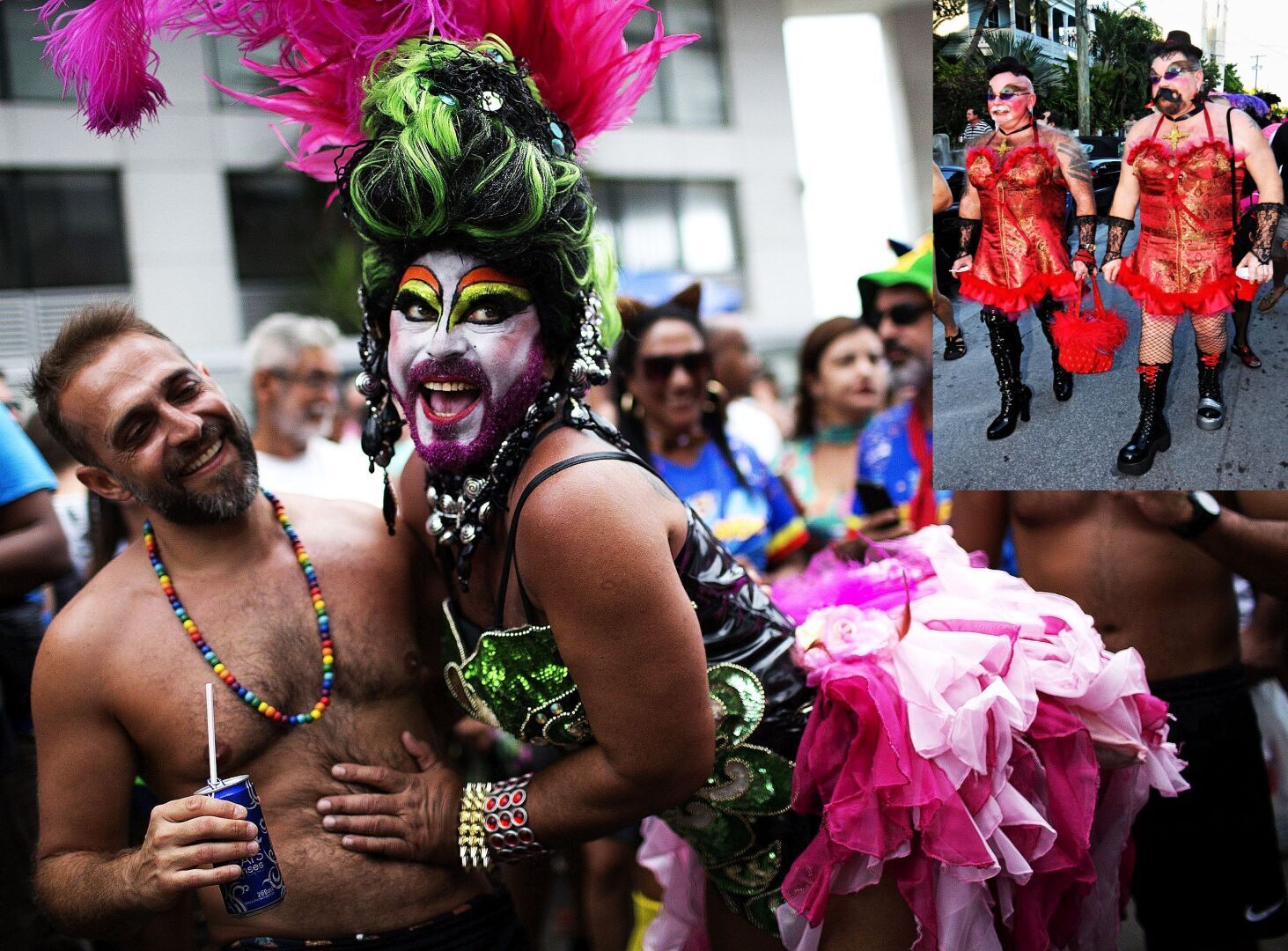 «Не виноватые они!»: Половина россиян считает, что гомосексуалистов покарала ориентацией Матушка-природа. А как думаете Вы?