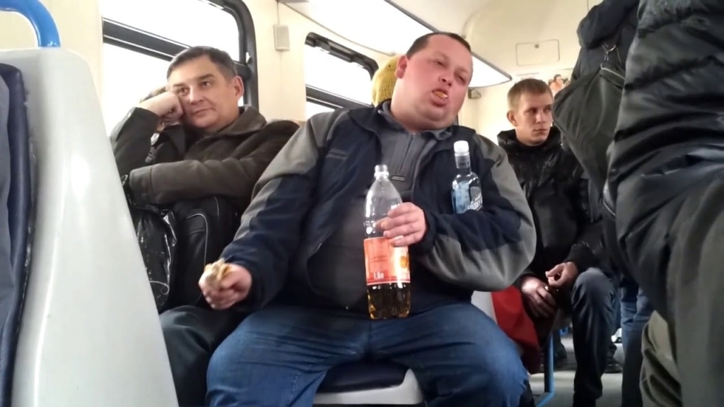 Проблема дебоширов в городском общественном транспорте. Способы защиты от агрессивных пассажиров.