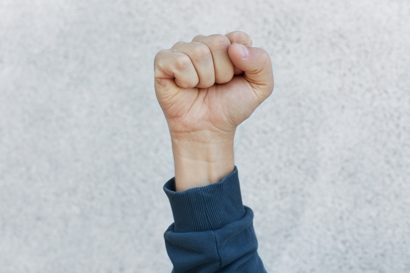 Должна ли женщина подчиняться мужчине?