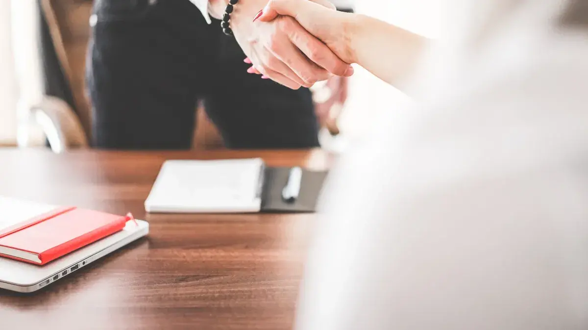 Какие специальности востребованы на Донбассе: кого ищут в ЛНР и ДНР с зарплатой от 15 тысяч рублей, по каким специальностям можно пройти профобучение