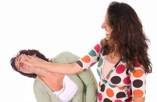 Хотелось ботинком по морде!