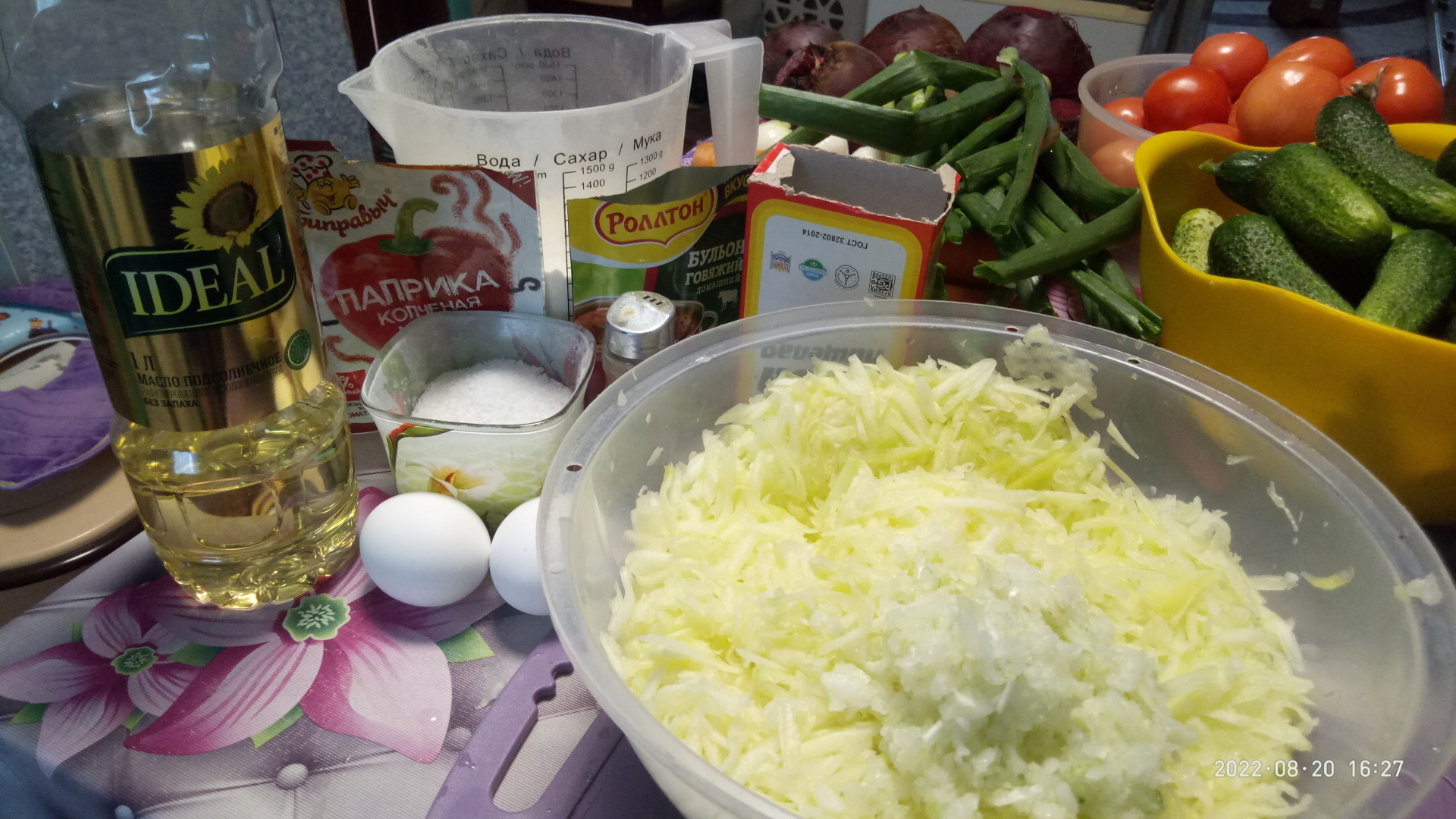 Обычные выходные домохозяйки или снова о кабачках. Блины из кабачков.