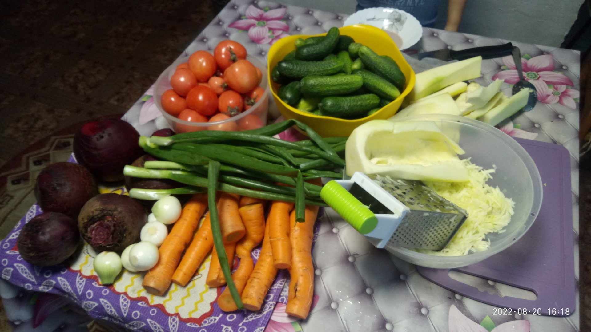 Обычные выходные домохозяйки или снова о кабачках. Блины из кабачков.