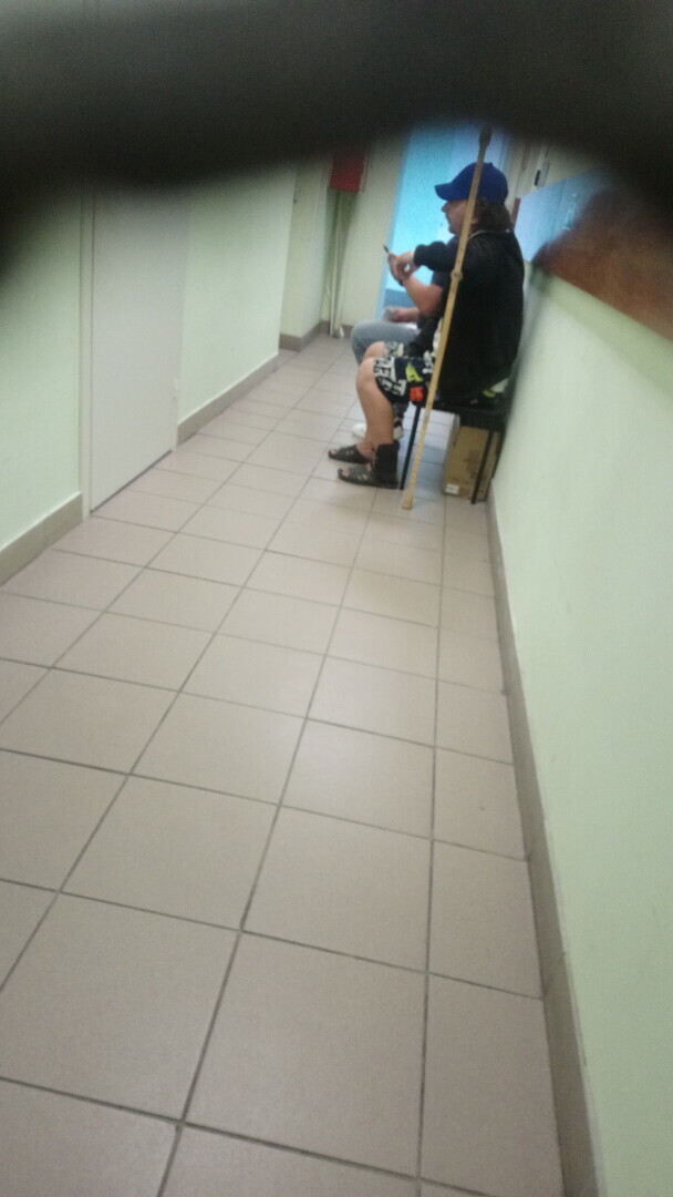 Как я сегодня побывал в Санкт-Петербурге в мировом суде по делу о электросамокате, я был в шоке, такого я не видел, потерпевший пришел на суд в шорах!