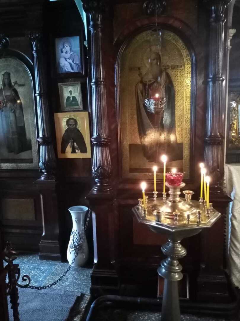 Удивительный старинный храм в деревне Середниково, который никогда не закрывался