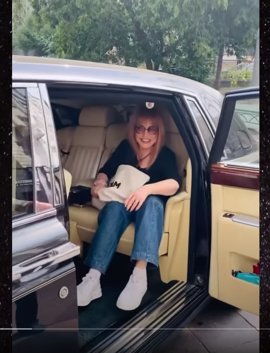 Алла Пугачева вернулась на Родину… видео Приехала по делам