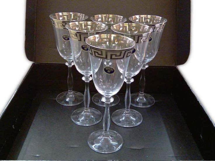 Стеклодувы - искусство изготовления стекла.