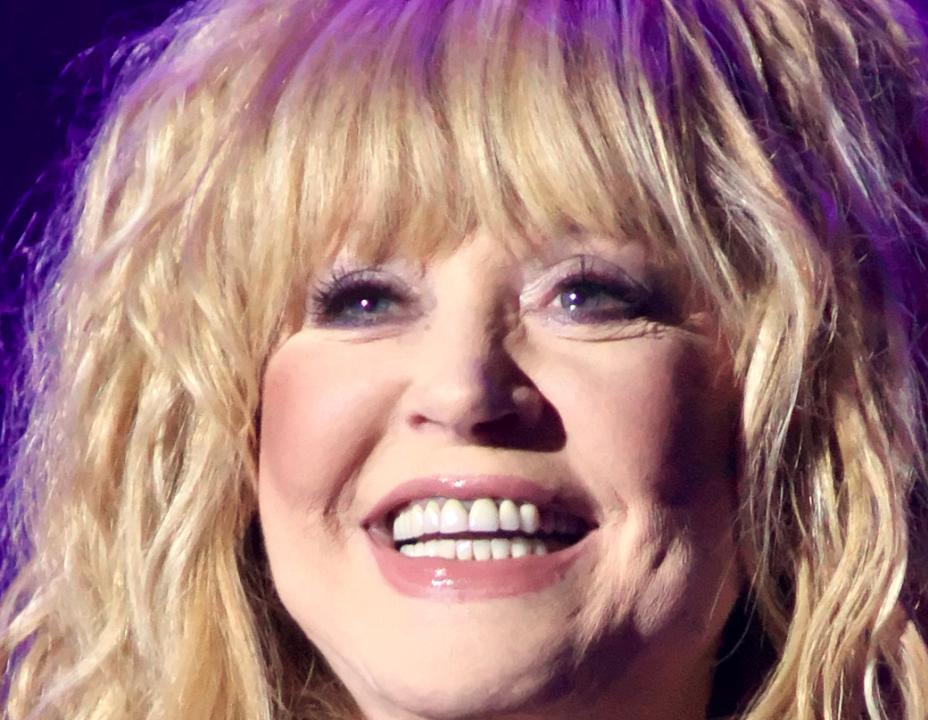 Опрос дня – 29.08.2022. Как вы относитесь к возвращению Аллы Пугачевой в Россию?