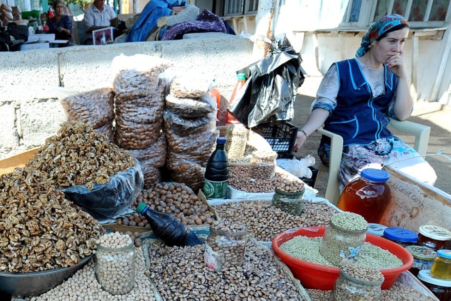 Вот, Вам, на орехи...!