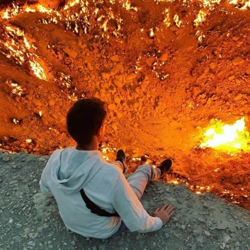 Знаменитые "Врата ада" в Туркменистане.