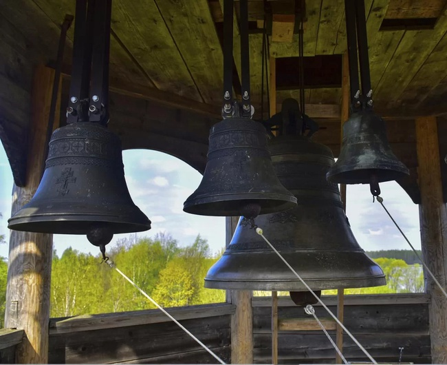 О Софийской звоннице в Новгородском Кремле и колоколах