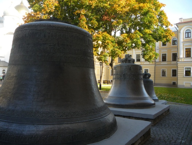 О Софийской звоннице в Новгородском Кремле и колоколах
