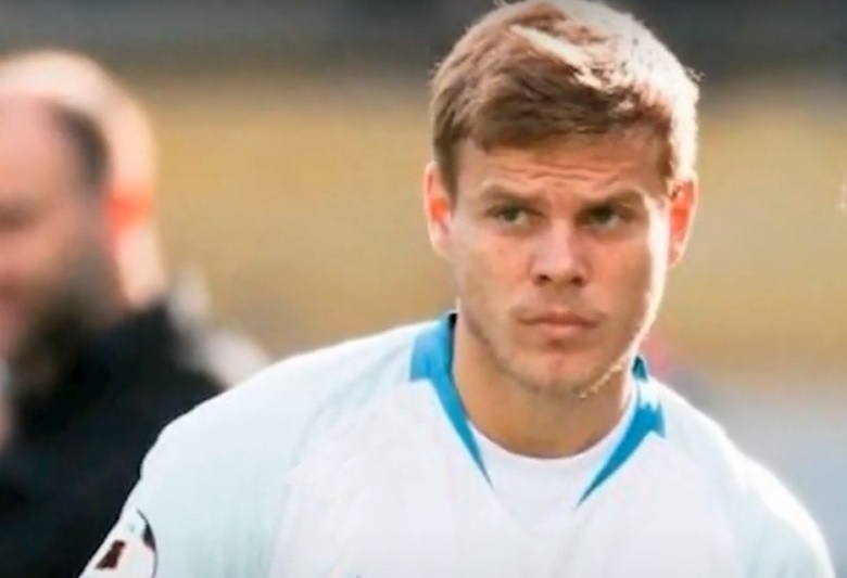 Александр Кокорин на правах аренды стал игроком кипрского «Ариса». Для начала ему там дадут щелбанов