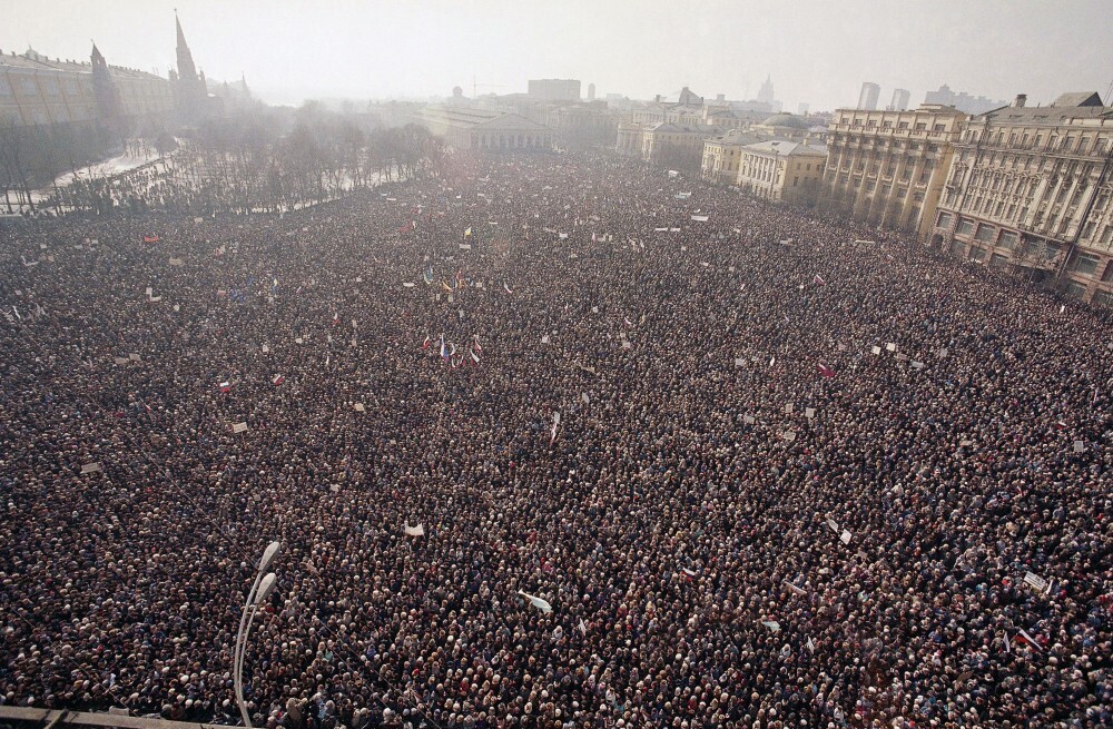 Так почему же все-таки распался СССР?