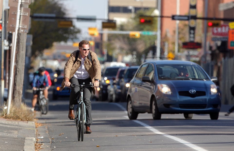5 вещей, которые водители должны знать, когда делят дороги с велосипедистами
