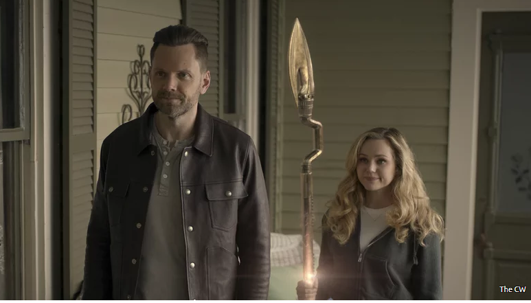 Рассказываю о 3 сезоне "Звездной девушки", Джоэле Макхейле и неопределенном будущем сериала - эксклюзивное интервью .