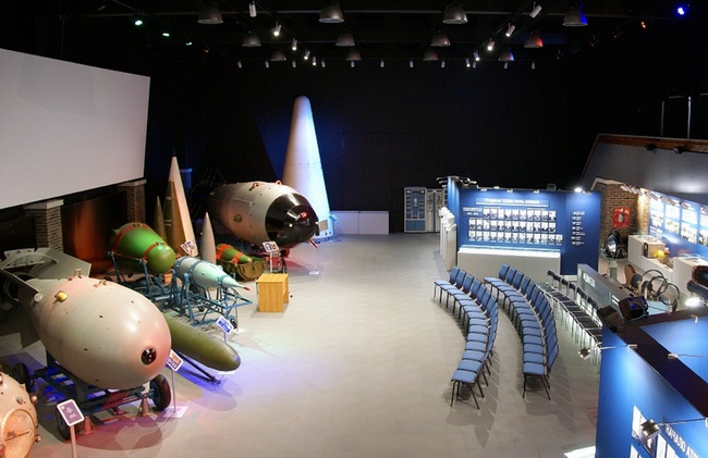 Ядерный центр и православная святыня в Сарове