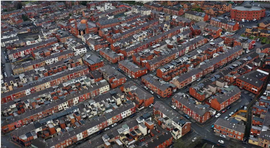 Борющийся приморский город показывает проблемы для нового лидера Великобритании