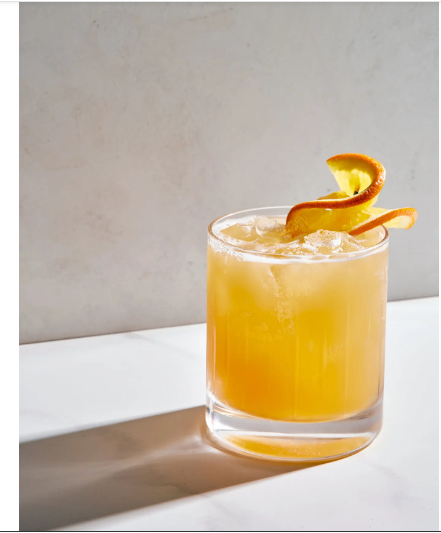 Встретим 2022 год не только шампанским.