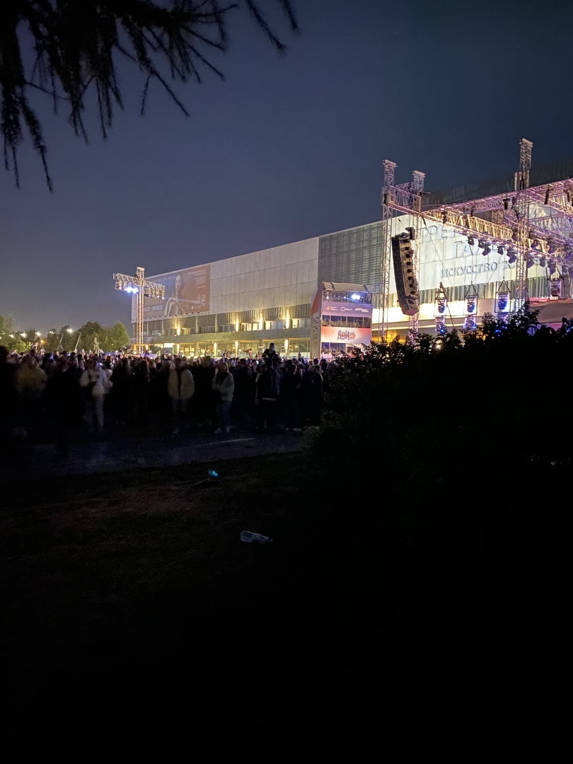 10 сентября. Как москвичи отгуляли свой первый день города. Неадекватность и аморальность молодежи