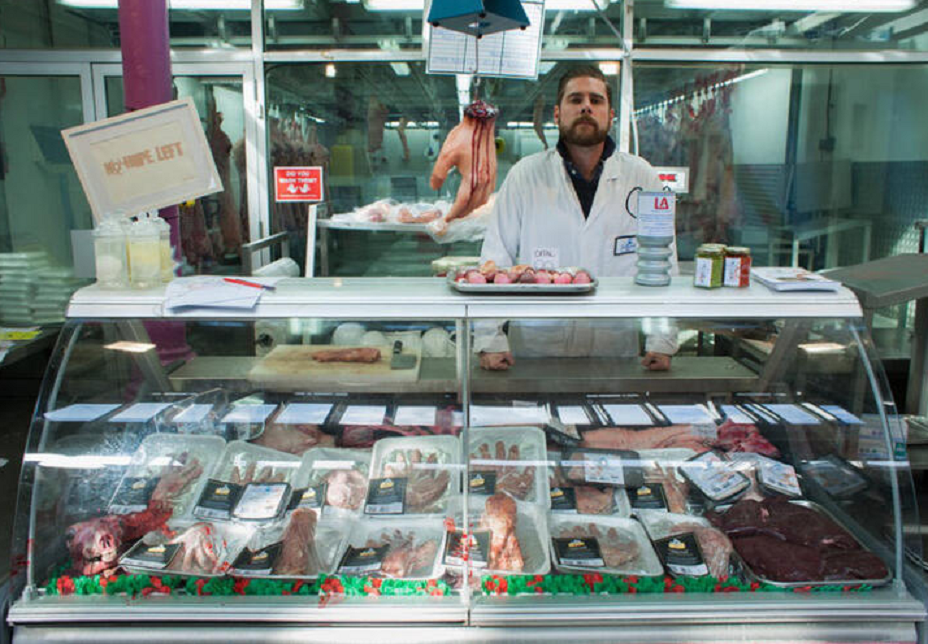 Создание общественного мнения, как способ манипулирования массами в достижении собственной цели.