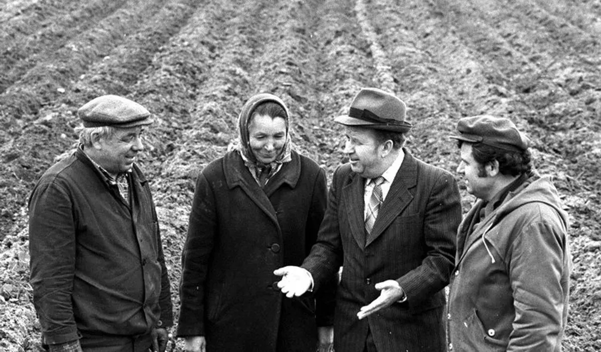 Село нуждается в кадрах.